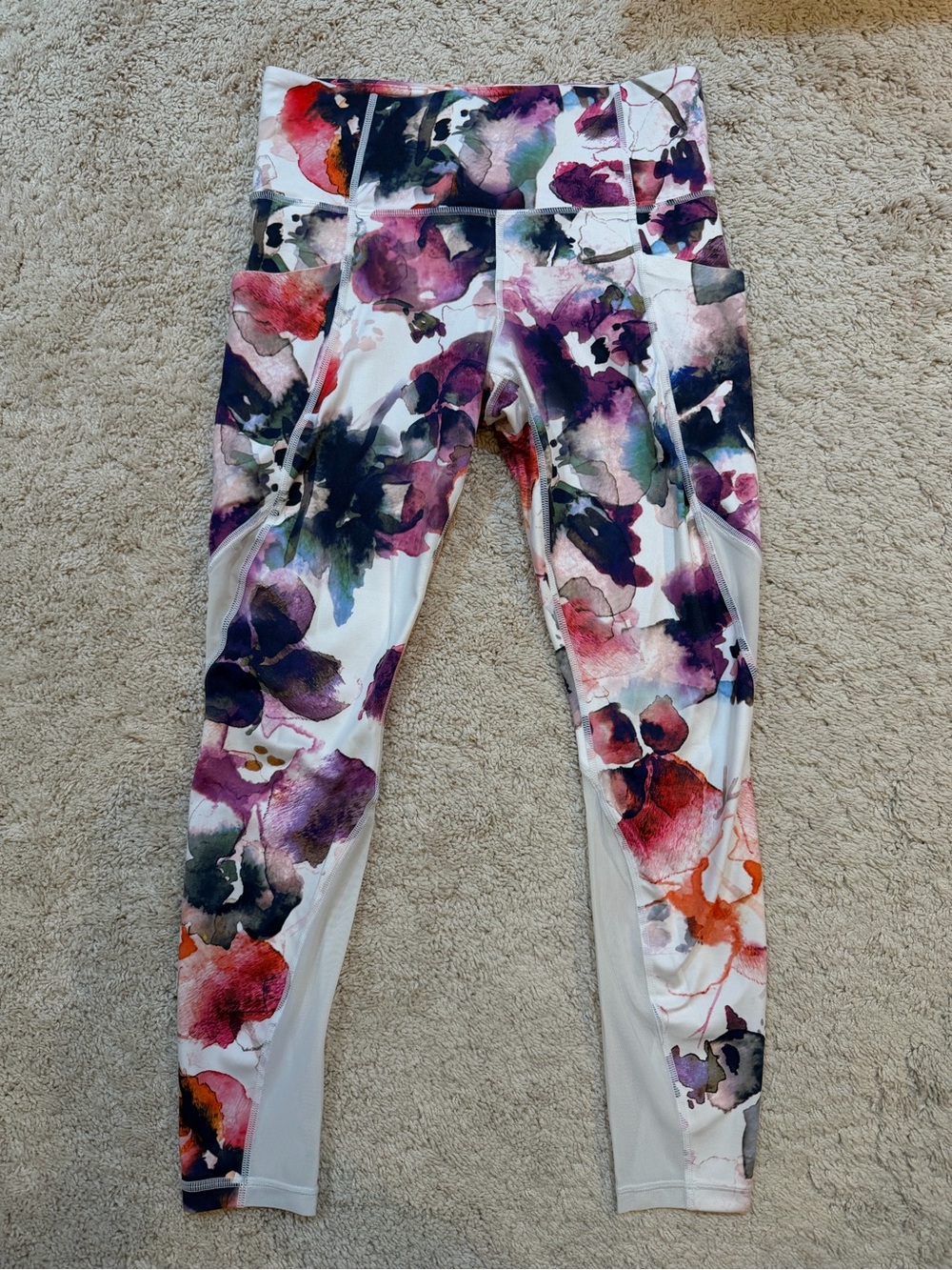 Athleta stash 7/8 leggings Size small